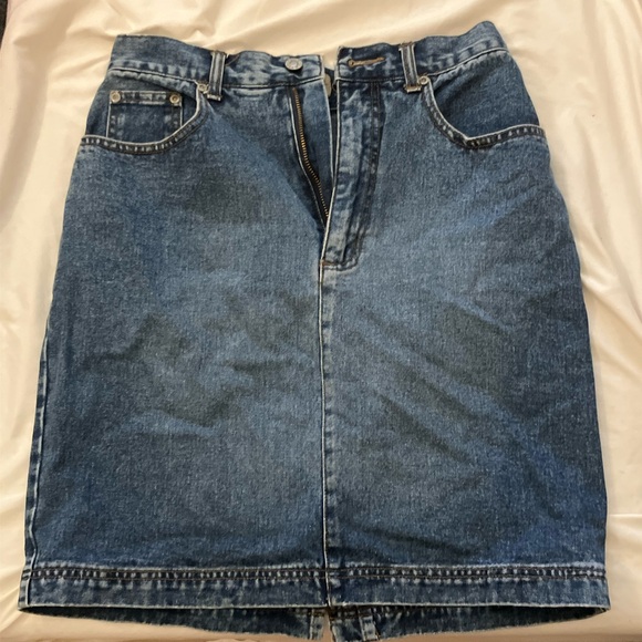 Line denim jean skirt size 8 - Picture 4 of 7